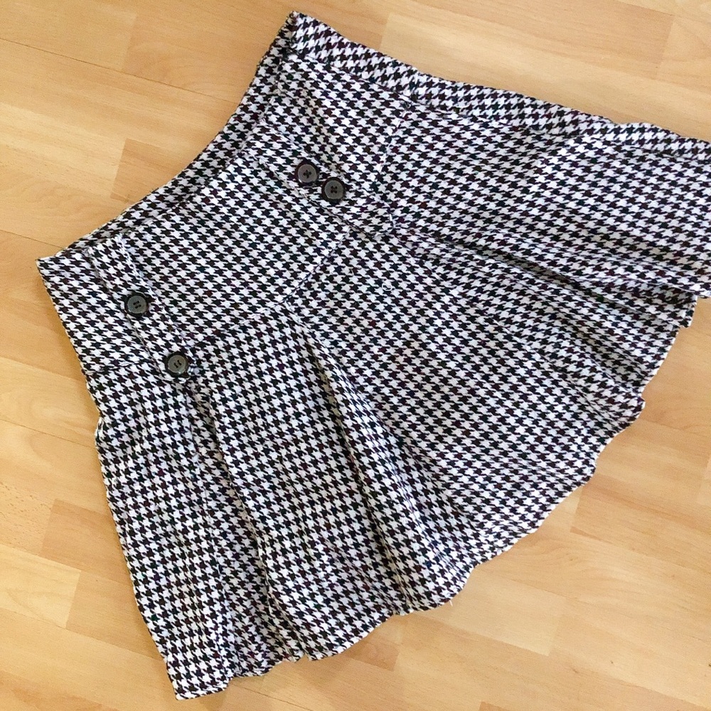Designer Mini Skirt Houndstooth Pattern 💅🏻💎🎀 - Picture 3 of 7